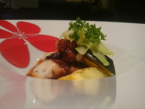 『真蛸とズッキーニのソテー スープドポワッソンで』です。