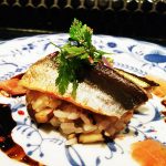 『 秋刀魚のスモークとキノコの焼きリゾット　バルサミコの香りで 』です。