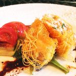 『 白鷺サーモンのカダイ包み ズッキーニのミルフィーユ添え 』です。